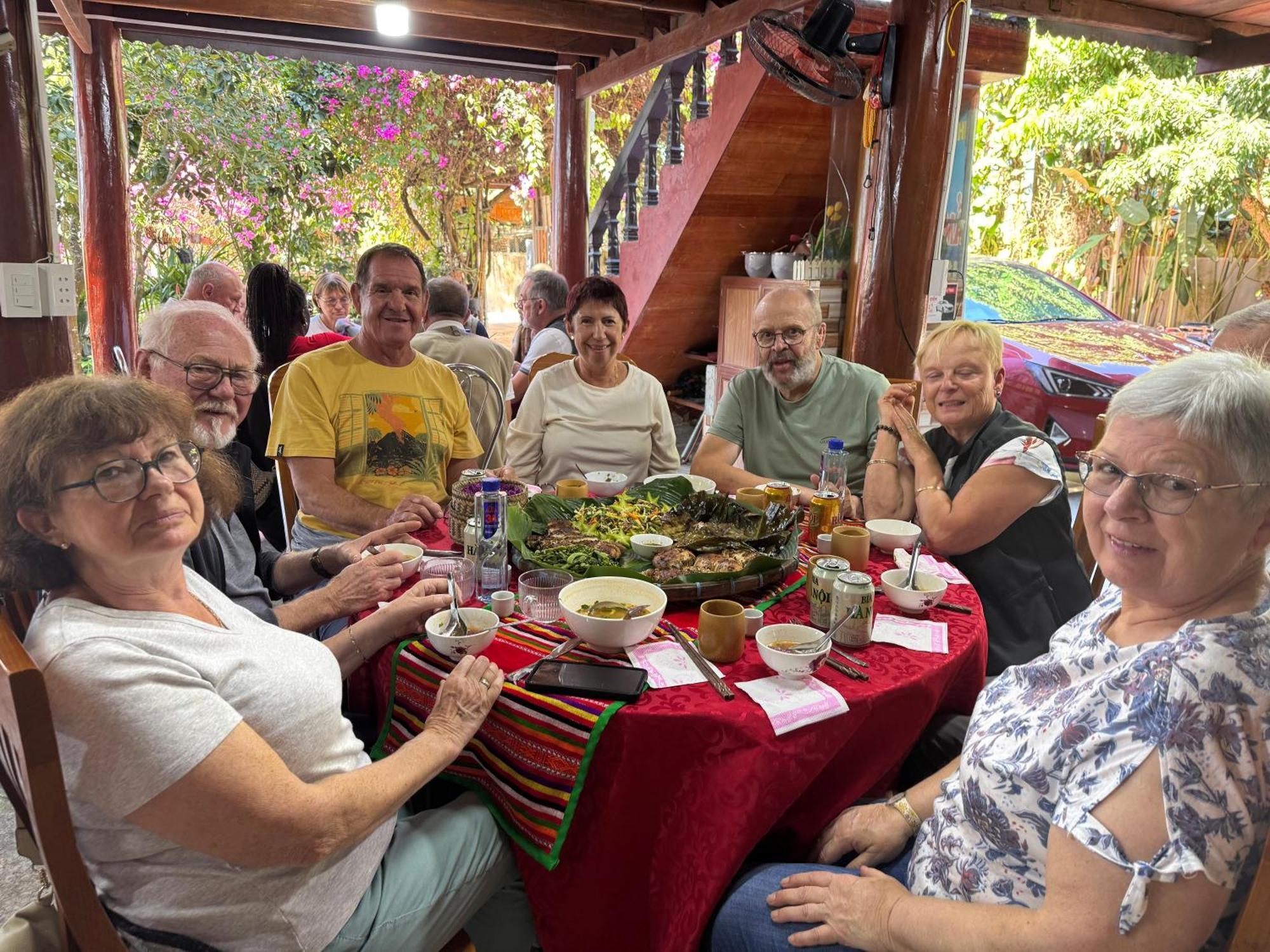 Minh Ngoc Homestay Dien Bien Phu Ban Him Lom Luaran gambar